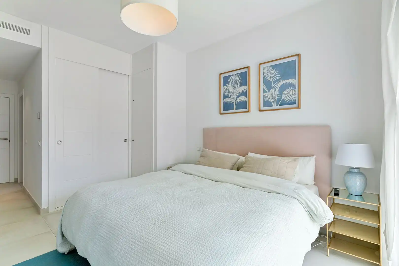 Schlafzimmer von Wohnungen zum Verkauf in Estepona mit Klimaanlage, Terrasse und Schwimmbad