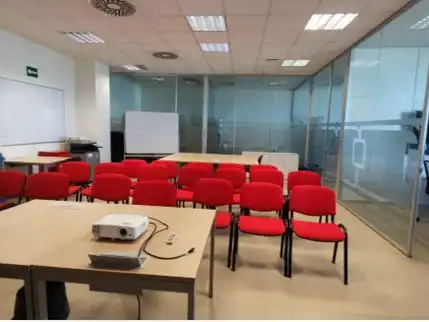 Oficina amb ascensor de lloguer a BOTIGUERS 3