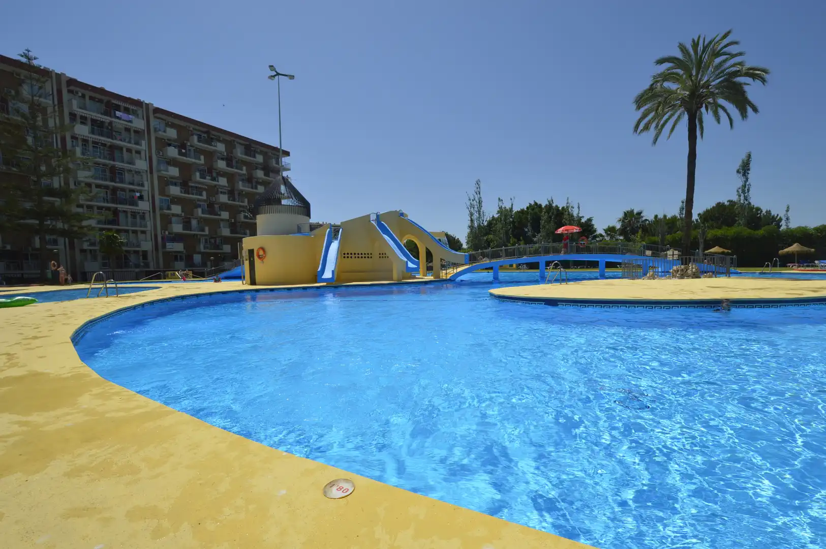 Piscina de Estudi en venda en Benalmádena amb Aire condicionat, Terrassa i Moblat