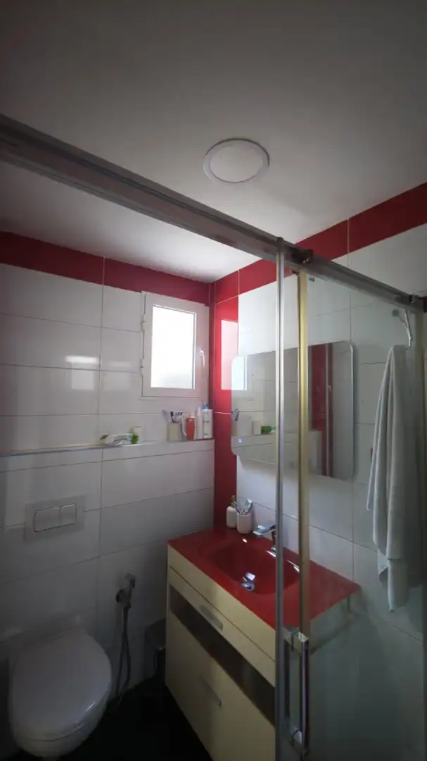 Baño de Piso en venta en Valencia con Amueblado, Horno y Microondas