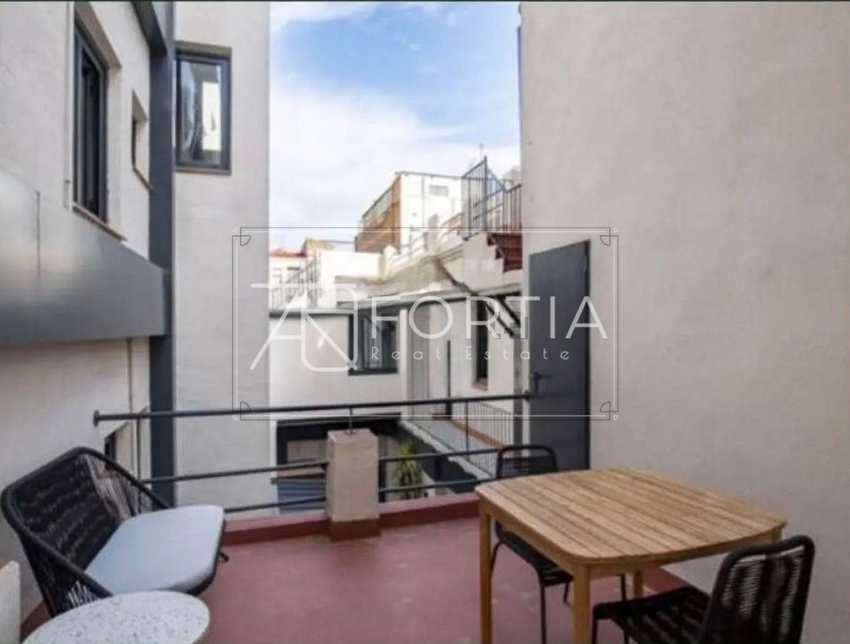 Terrace of Duplex to rent in  Barcelona Capital  with Air Conditioner, Heating and Terrace