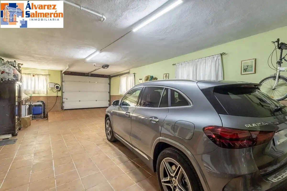 Parking of Houses for sale in Albolote  with Air Conditioner, Heating and Private garden