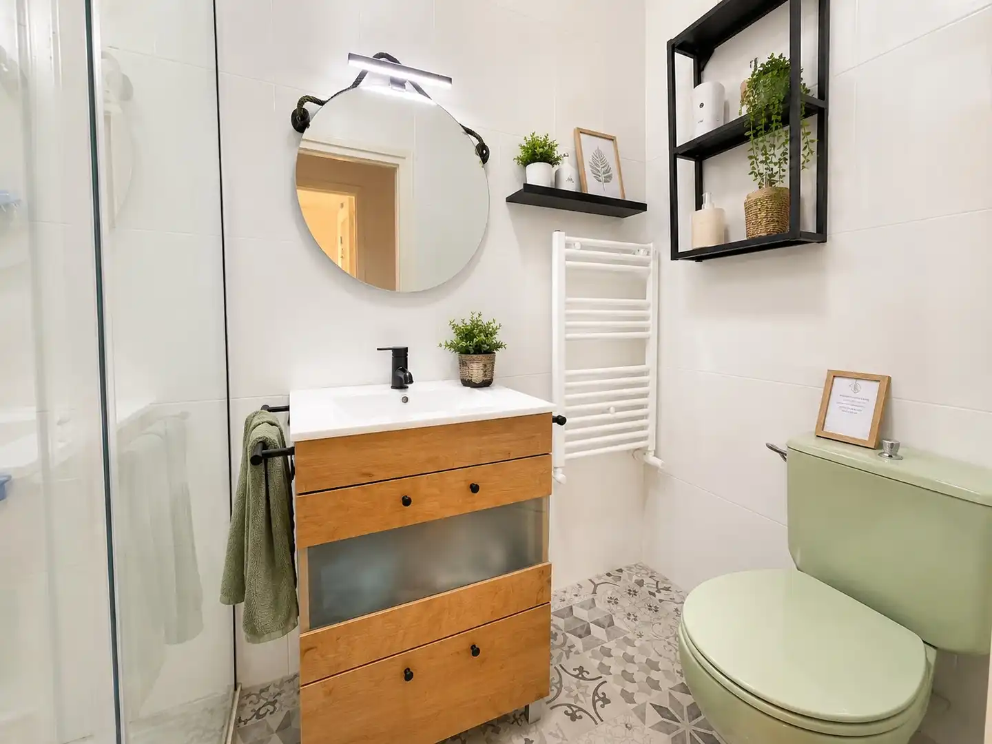 Bathroom of Flat for sale in Cornellà de Llobregat  with Balcony