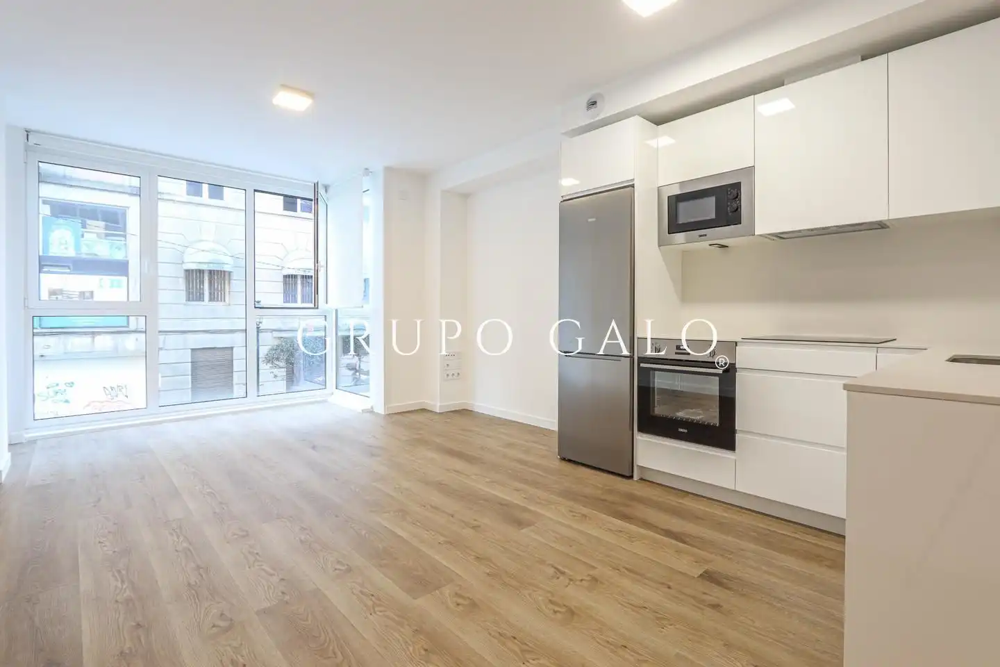 Wohnung zur Miete in Rúa de Bolivia, Plaza España - Corte Inglés
