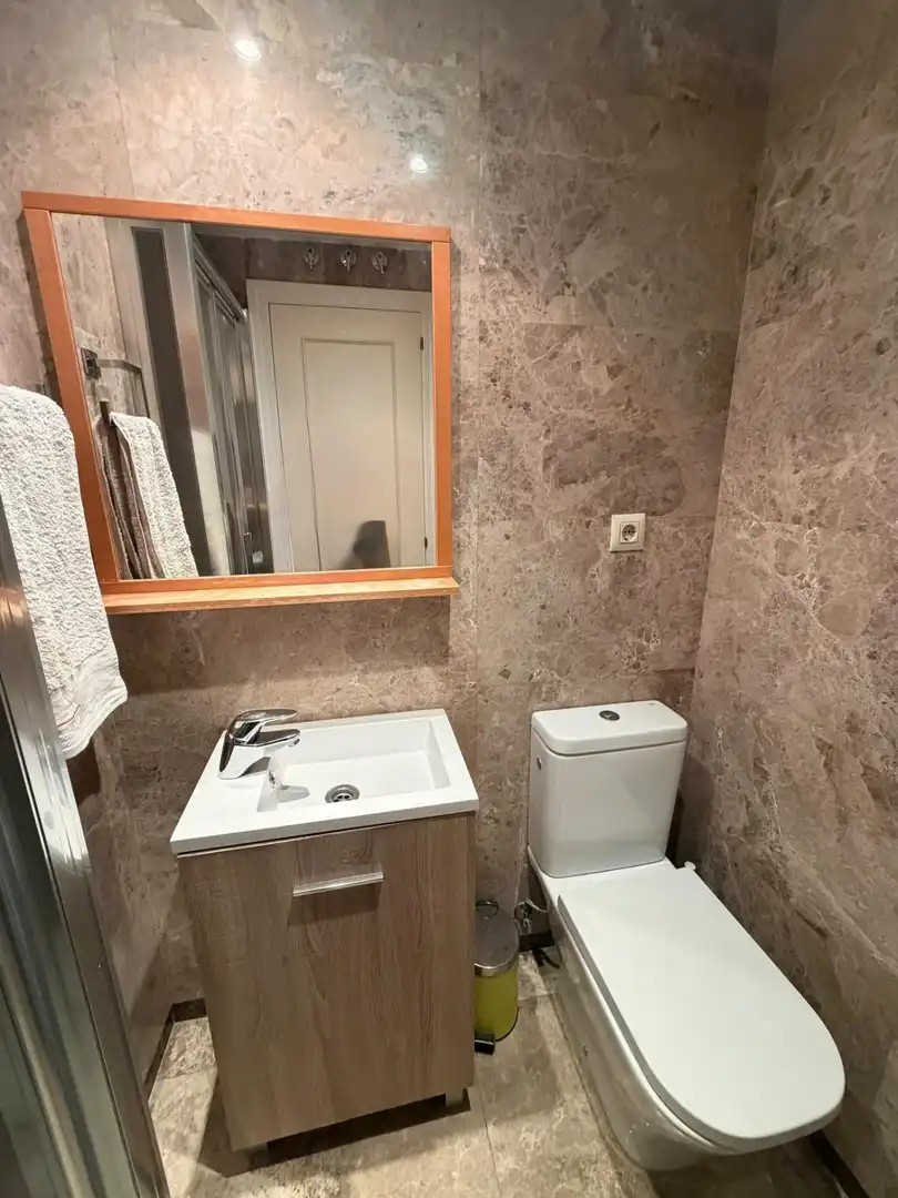 Wohnung zur Miete in Calle MARQUES DE VIANA, Valdeacederas