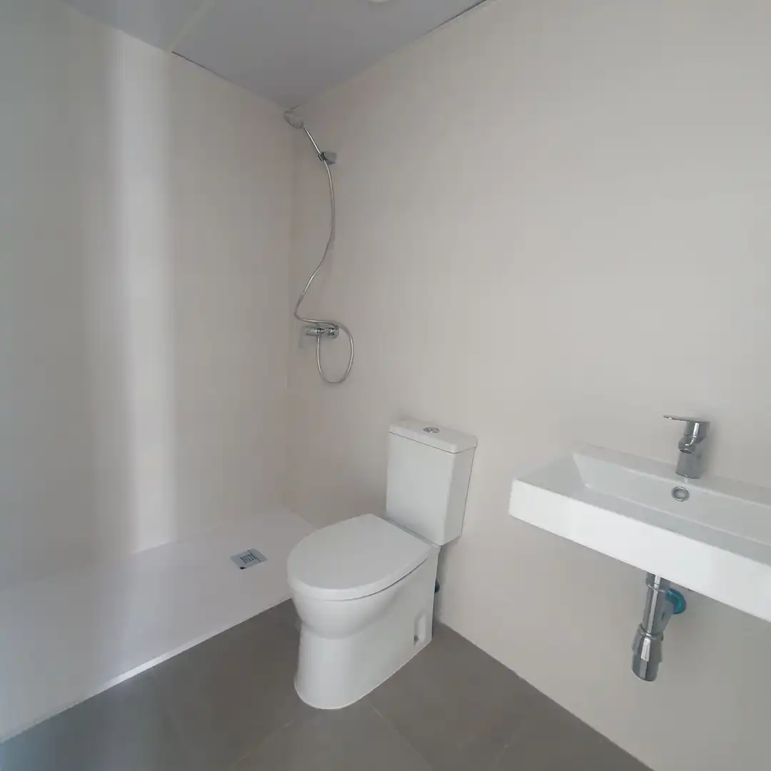 Baño de Ático en venta en Fuengirola con Calefacción, Terraza y Trastero