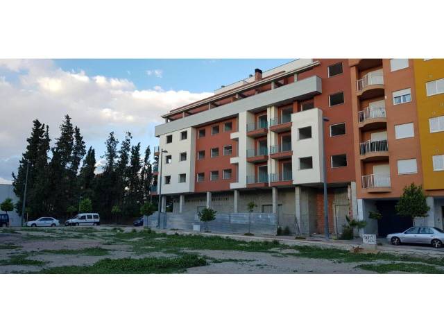 Local comercial en Venta en Calle del Alcalde Francisco Riquelme Giménez en Alcantarilla