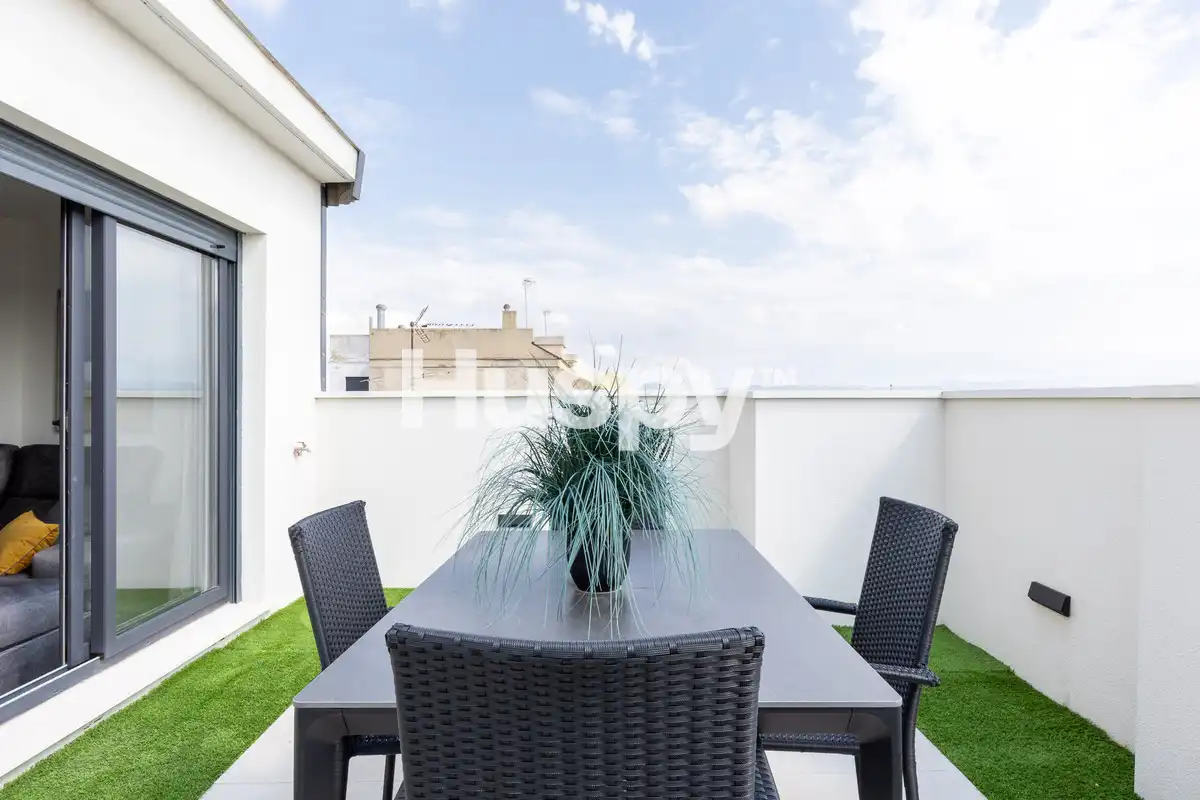 Flat with terrace for sale in Carrer de Ramón y Cajal, imagen 2