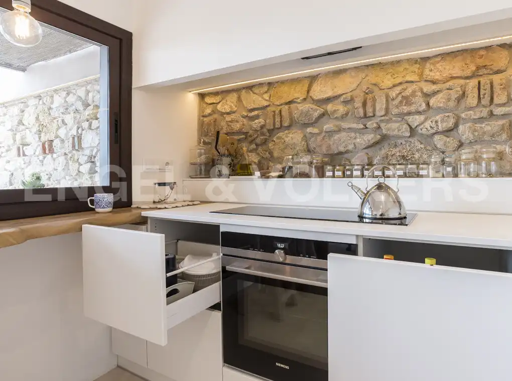 Cocina de Casa adosada de alquiler en Barcelona con Calefacción, Jardín privado y Terraza