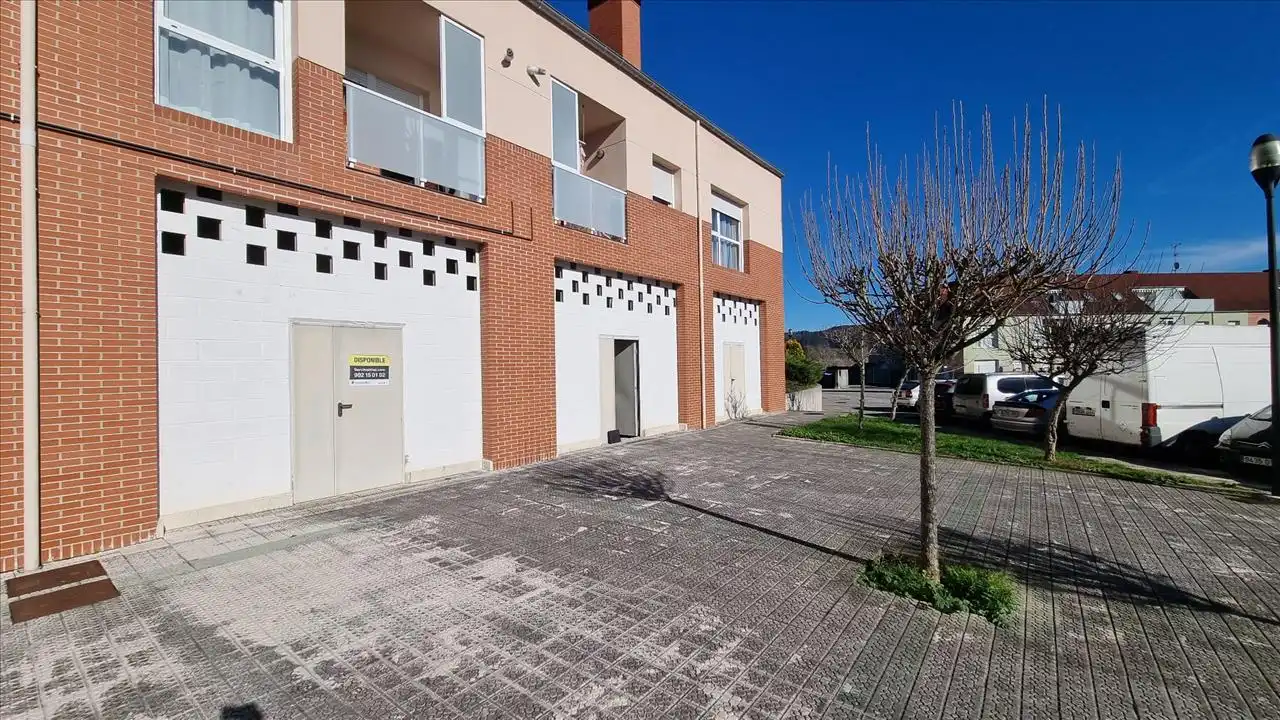 Local comercial en venda a PARAYO, imagen 3