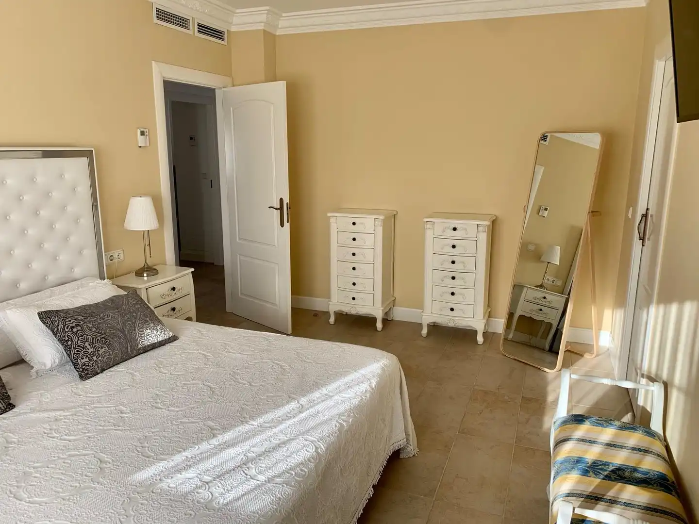 Habitación de Casa o chalet en venta en  Murcia Capital con Aire acondicionado, Terraza y Piscina