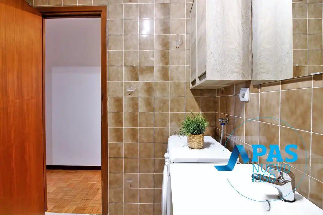 Cocina de Piso en venta en Santander con Calefacción, Trastero y Amueblado