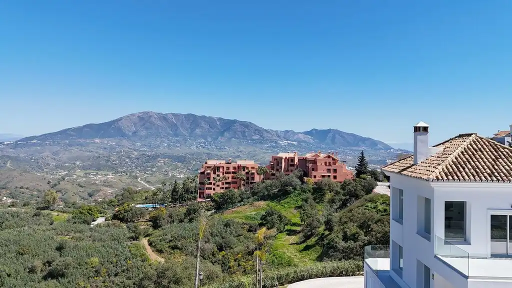 Chalet con piscina en venta en La Mairena, imagen 5