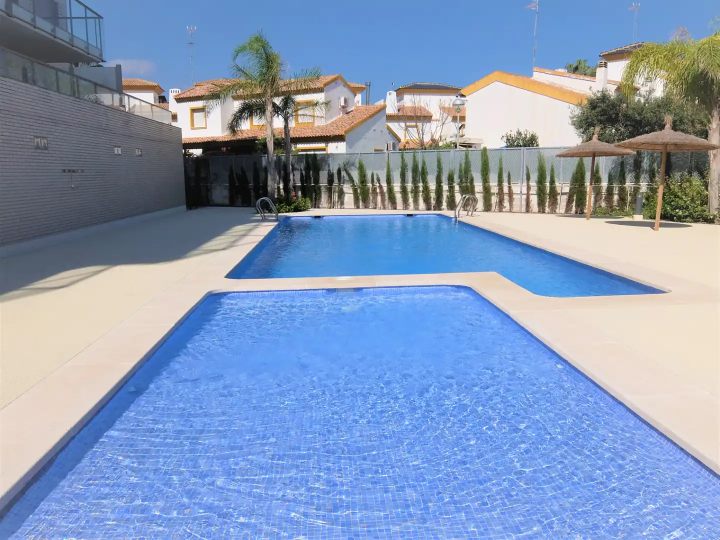 Piscina de Apartamento de alquiler en Oliva con Aire acondicionado, Calefacción y Terraza