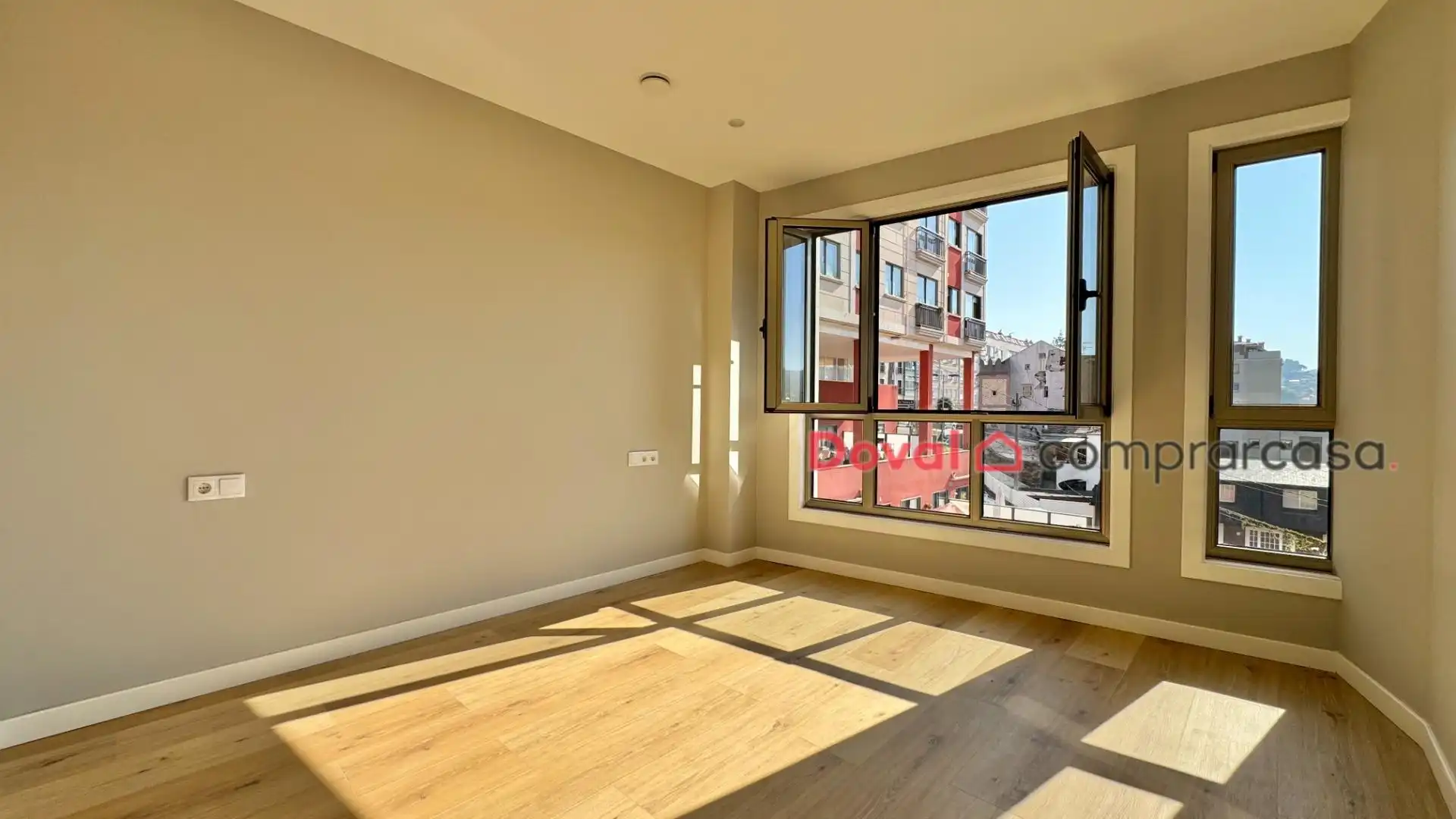 Bedroom of Flat for sale in Vigo   with Heating