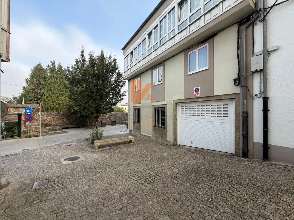 Exterior view of Garage for sale in Concheiros - Fontiñas