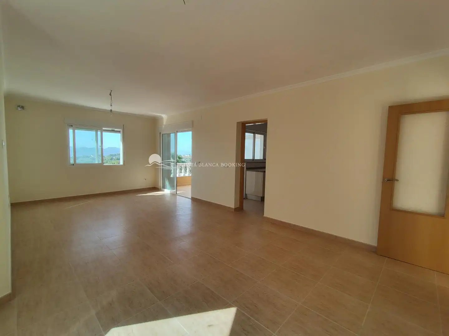 Sala d'estar de Casa o xalet en venda en L'Alfàs del Pi amb Calefacció, Jardí privat i Terrassa