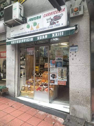 Local comercial en Alquiler en Rúa Papa Juan XXIII en Centro