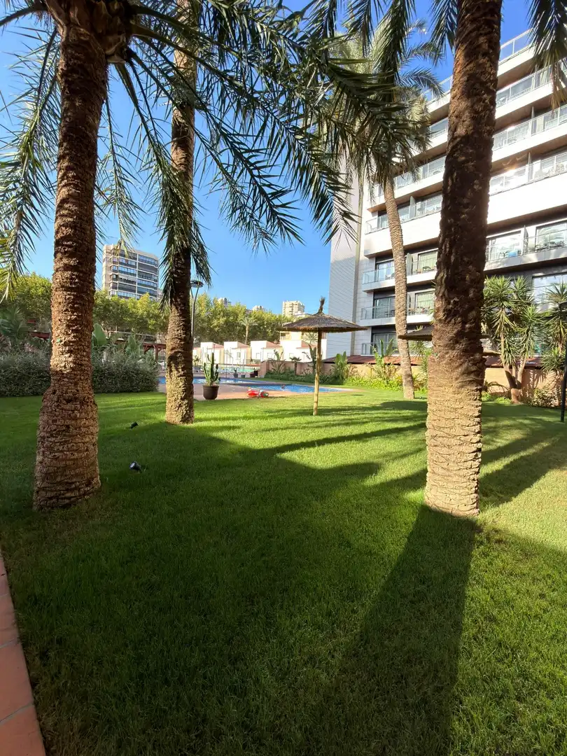 Piscina de Pis en venda en Benidorm amb Aire condicionat, Calefacció i Terrassa