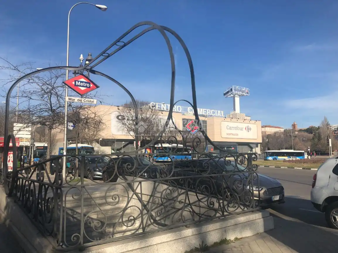 Vista exterior de Garaje en venta en Madrid