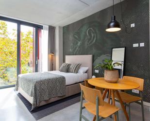 Bedroom of Study to share in  Barcelona Capital  with Air Conditioner and Terrace