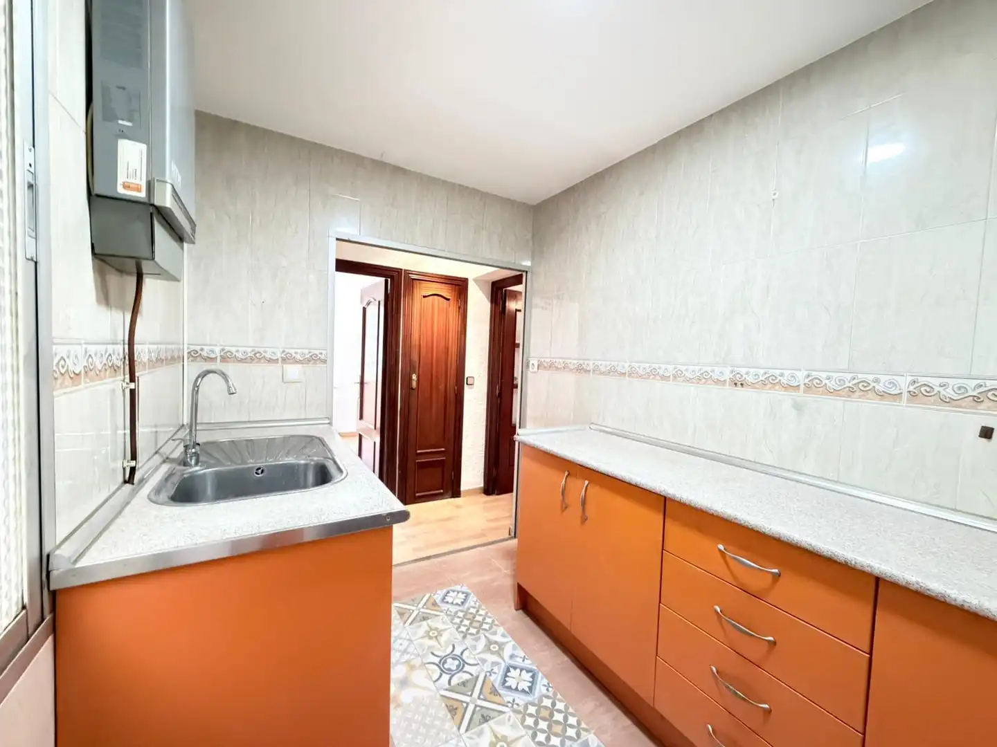 Cocina de Piso en venta en Madrid con Calefacción, Jardín privado y Parquet