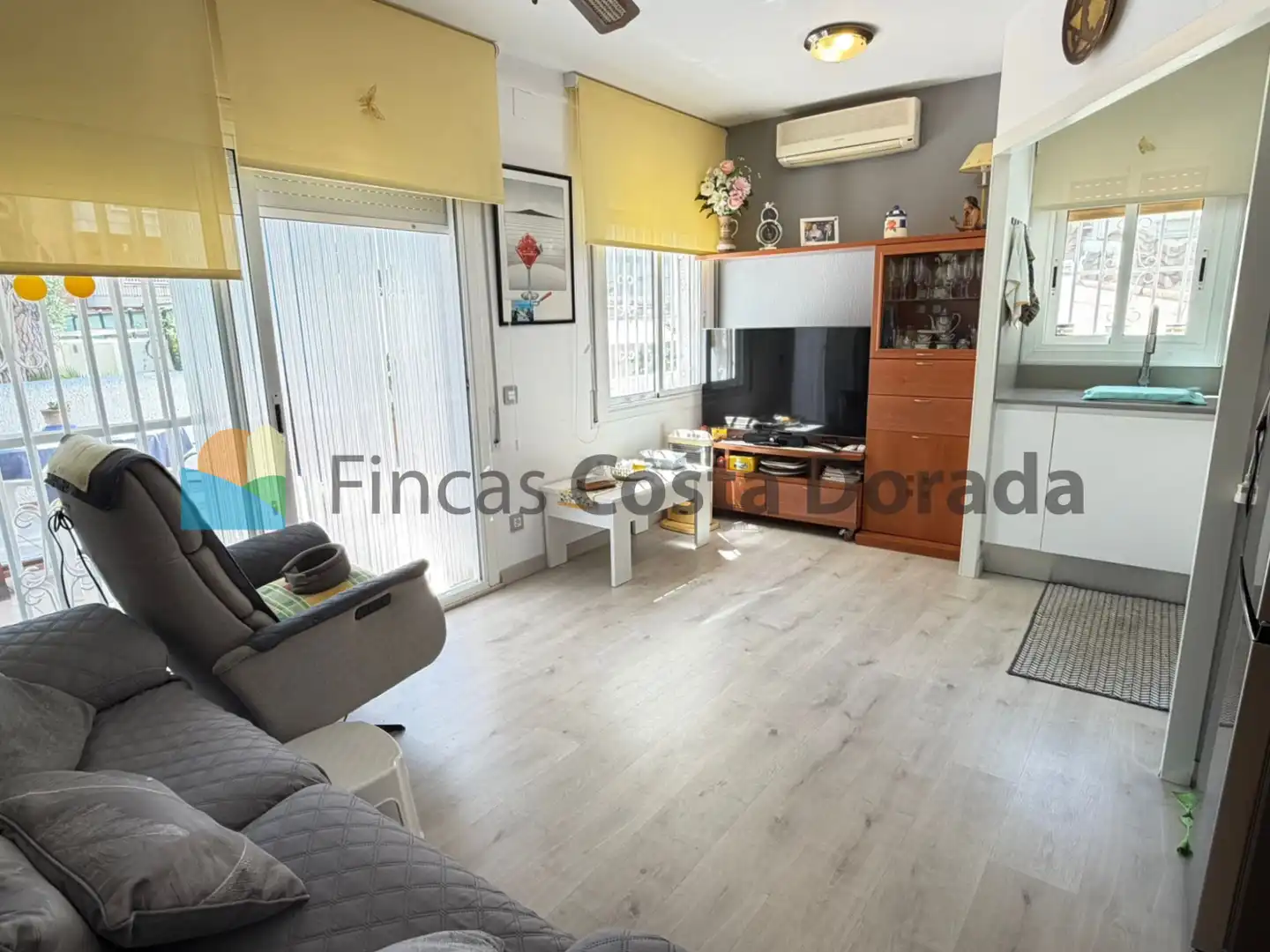 Sala de estar de Apartamento en venta en Cubelles con Aire acondicionado, Jardín privado y Parquet