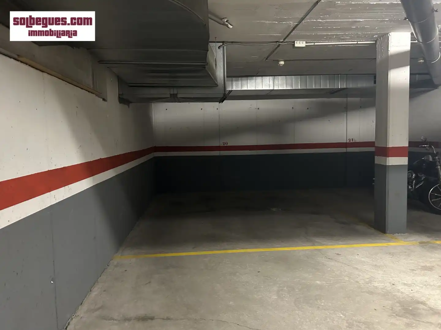 Parking de Dúplex en venta en Begues con Calefacción, Terraza y Trastero