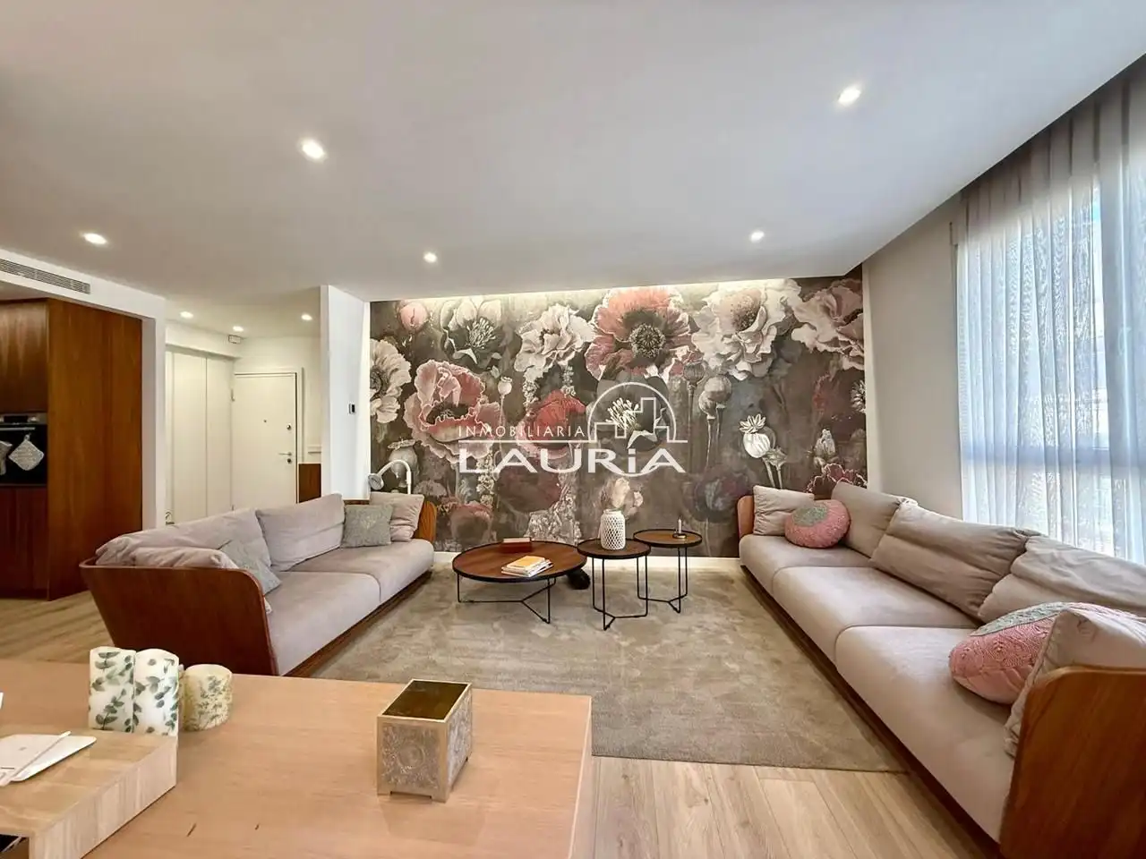 Living room of Flat for rent in  Valencia Capital  with Air Conditioner, Parquet flooring and Furnished