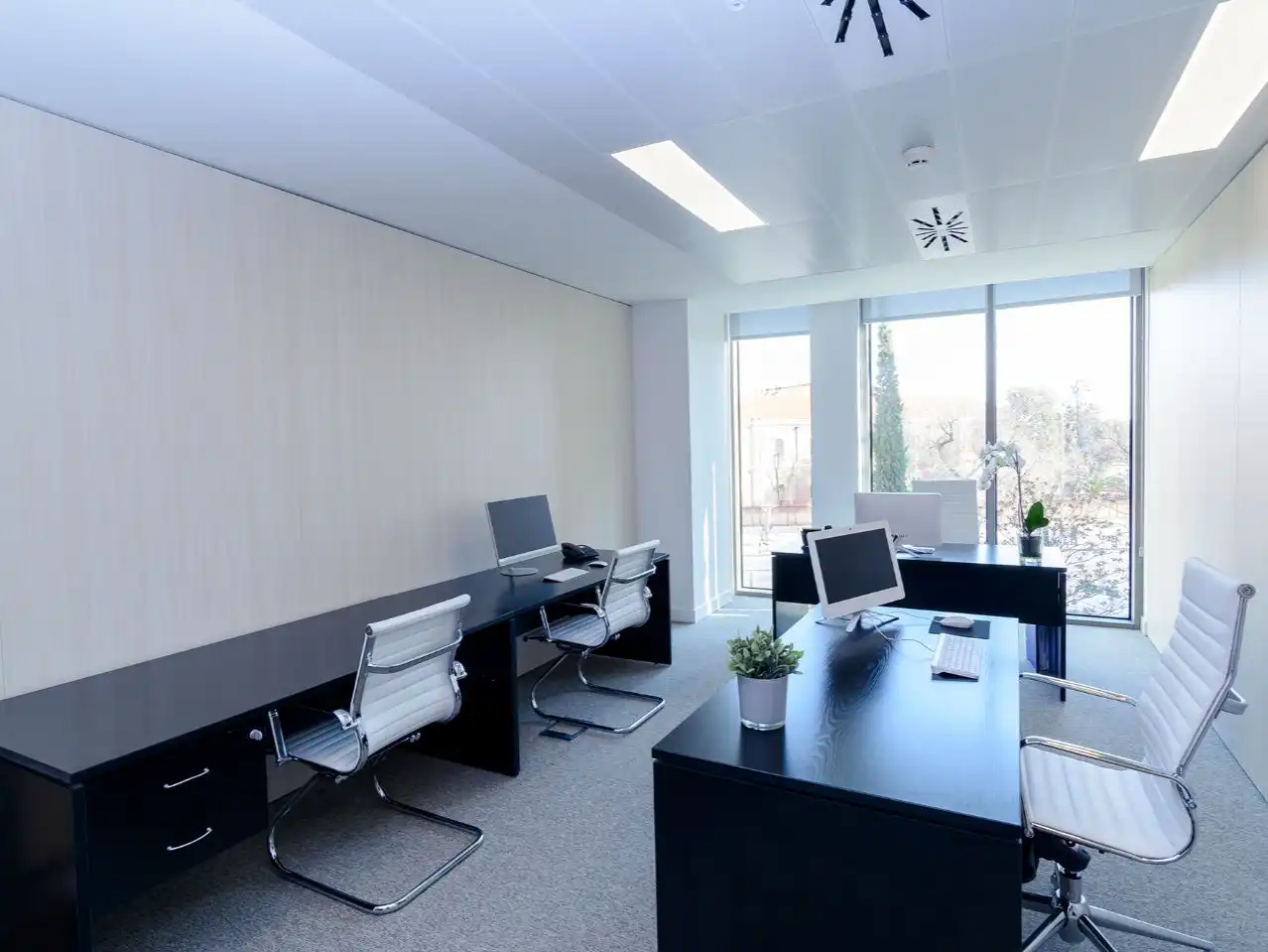 Office for rent in Madrid  with Air Conditioner, Heating and Furnished