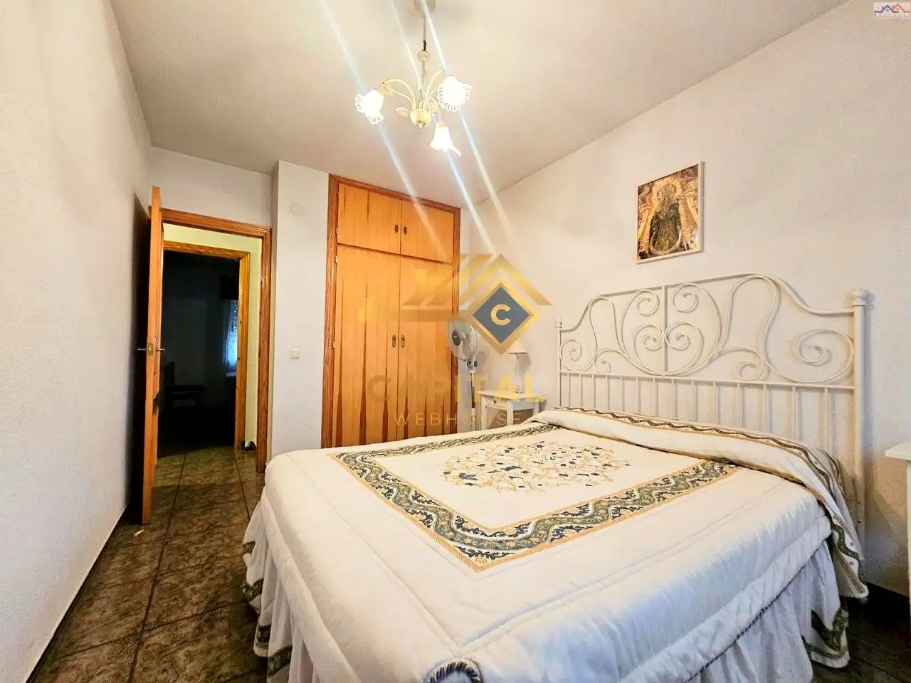 Dormitori de Casa o xalet en venda en Villa del Prado amb Traster i Piscina