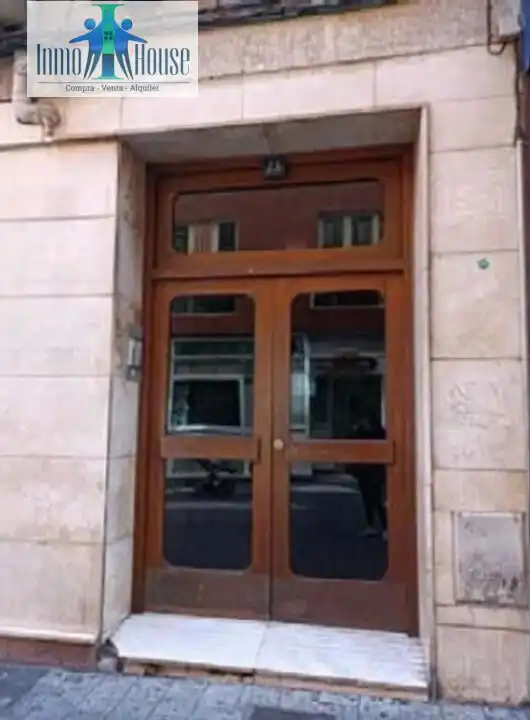 Vista exterior de Loft en venda en Albacete amb Calefacció i Balcó