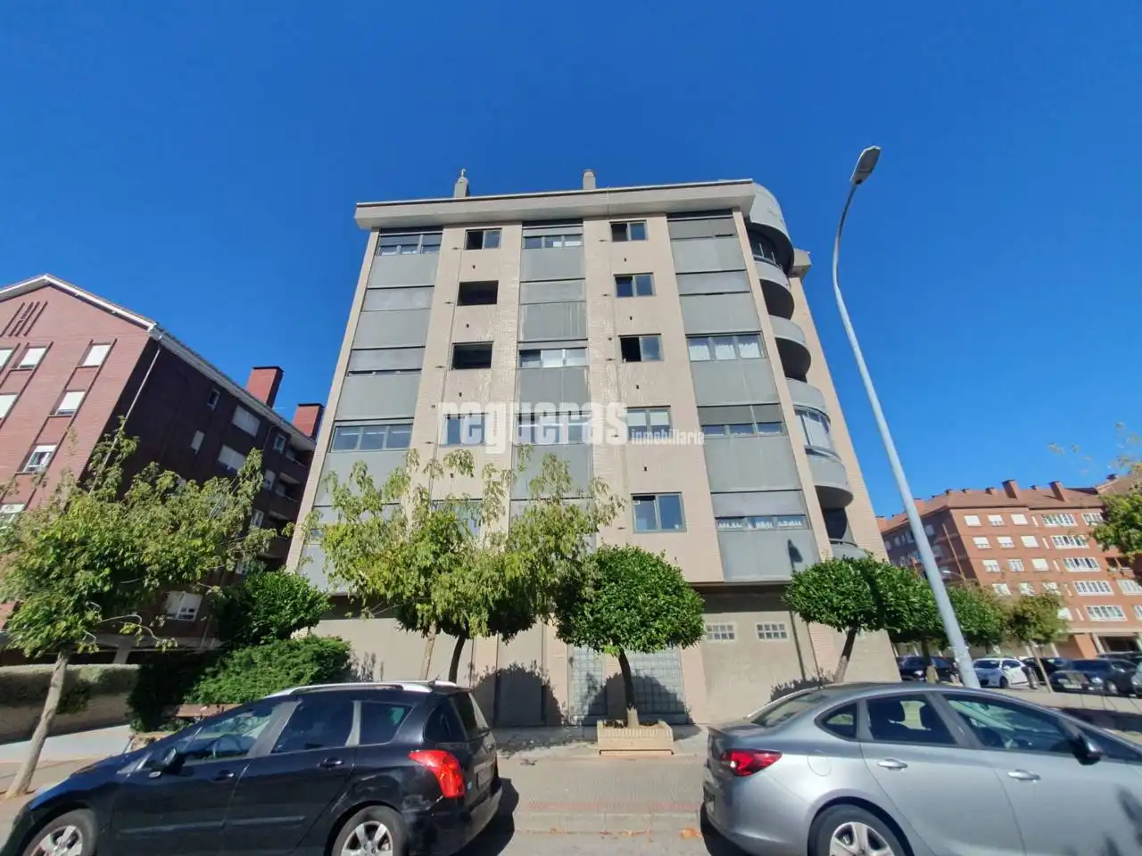 Vista exterior de Piso de alquiler en Castrillón con Calefacción, Terraza y Amueblado