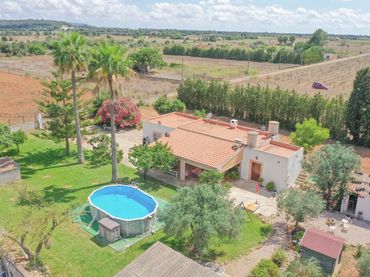 Casa rústica amb balcó en venda a Felanitx Poble