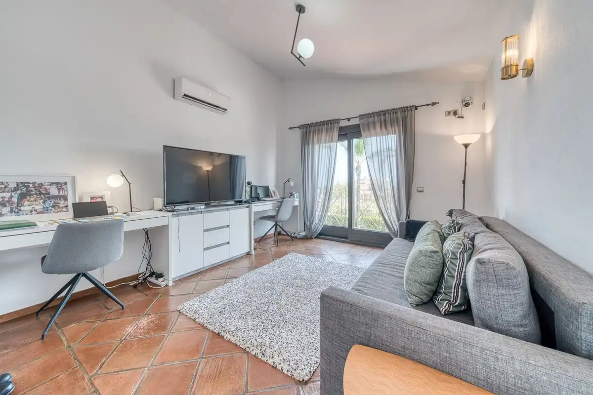 Sala d'estar de Casa o xalet en venda en Casares amb Aire condicionat, Jardí privat i Terrassa