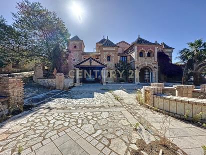 Vista exterior de Casa o xalet en venda en Cártama amb Terrassa, Piscina i Balcó