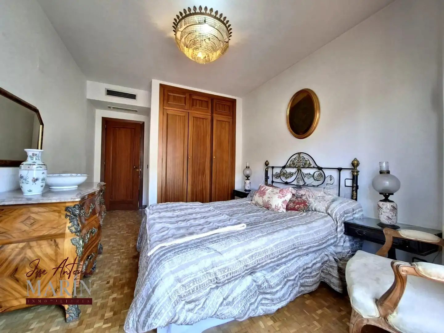 Bedroom of Flat for sale in Badajoz  with Air Conditioner, Heating and Terrace