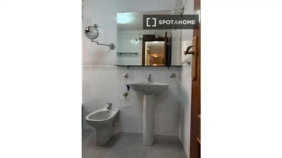 Baño de Piso para compartir en Pulpí con Aire acondicionado, Terraza y Amueblado