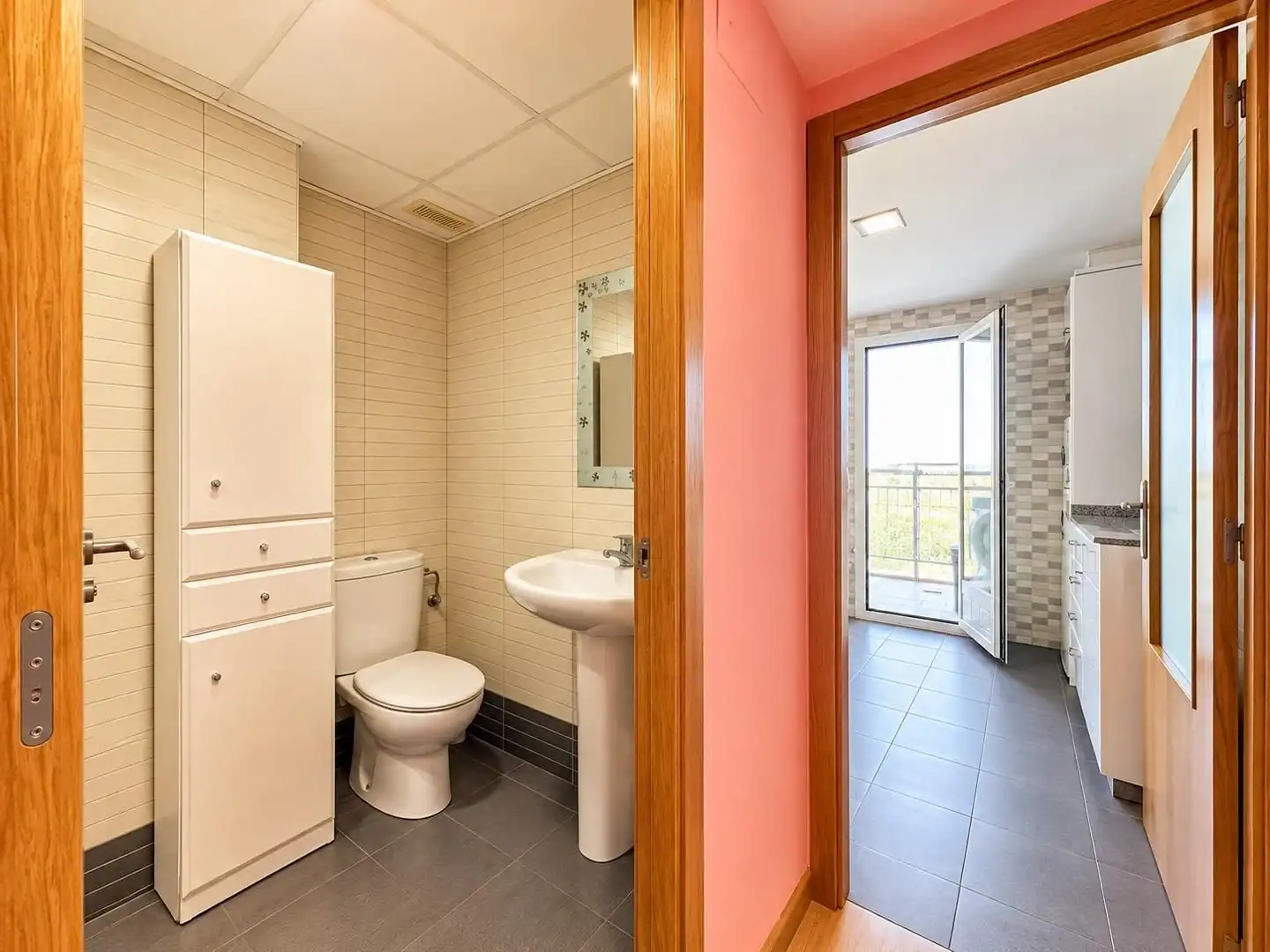 Bathroom of Flat for sale in Carlet, Valencia