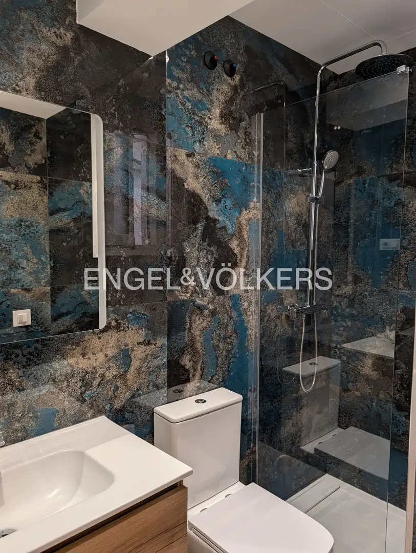 Baño de Piso en venta en Madrid con Aire acondicionado, Calefacción y Amueblado