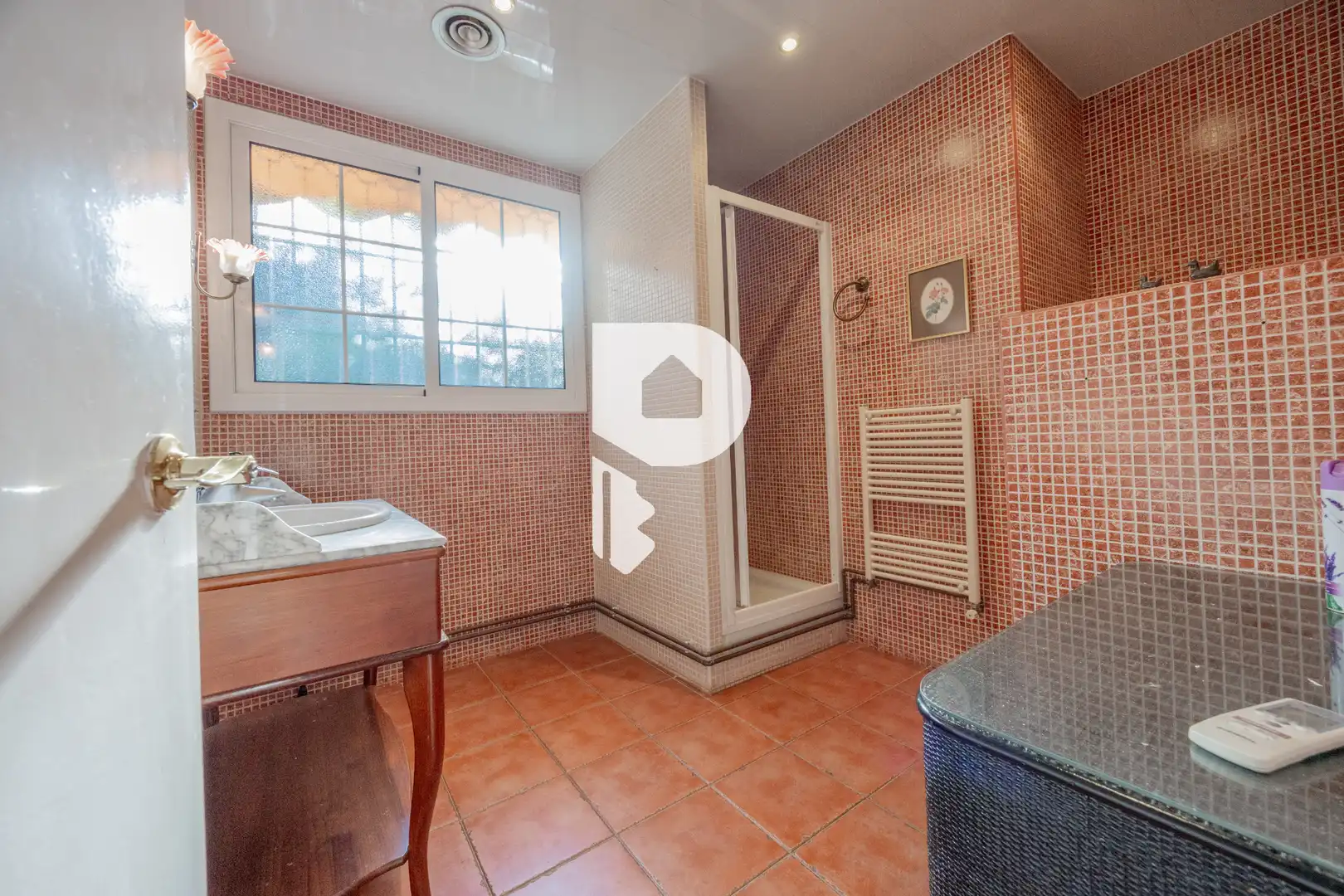 Bathroom of Houses for sale in Pallejà  with Air Conditioner, Heating and Private garden