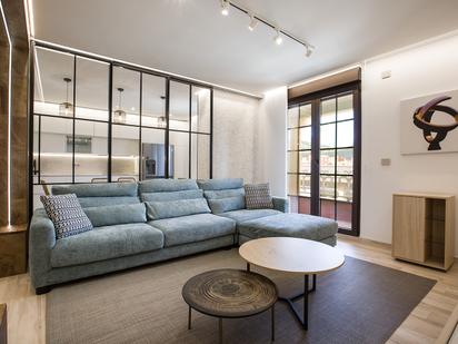 Sala d'estar de Pis de lloguer en Bilbao  amb Aire condicionat i Terrassa