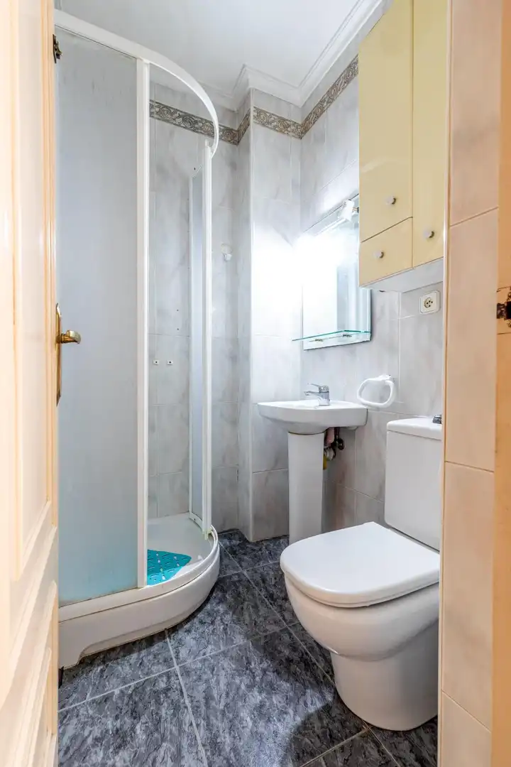 Baño de Piso en venta en Cieza con Aire acondicionado