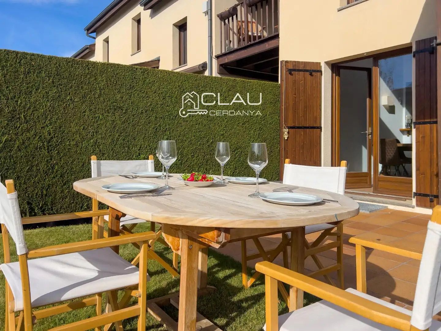 Terrace of Detached homes for rent in Osséja  with Heating, Private garden and Parquet flooring
