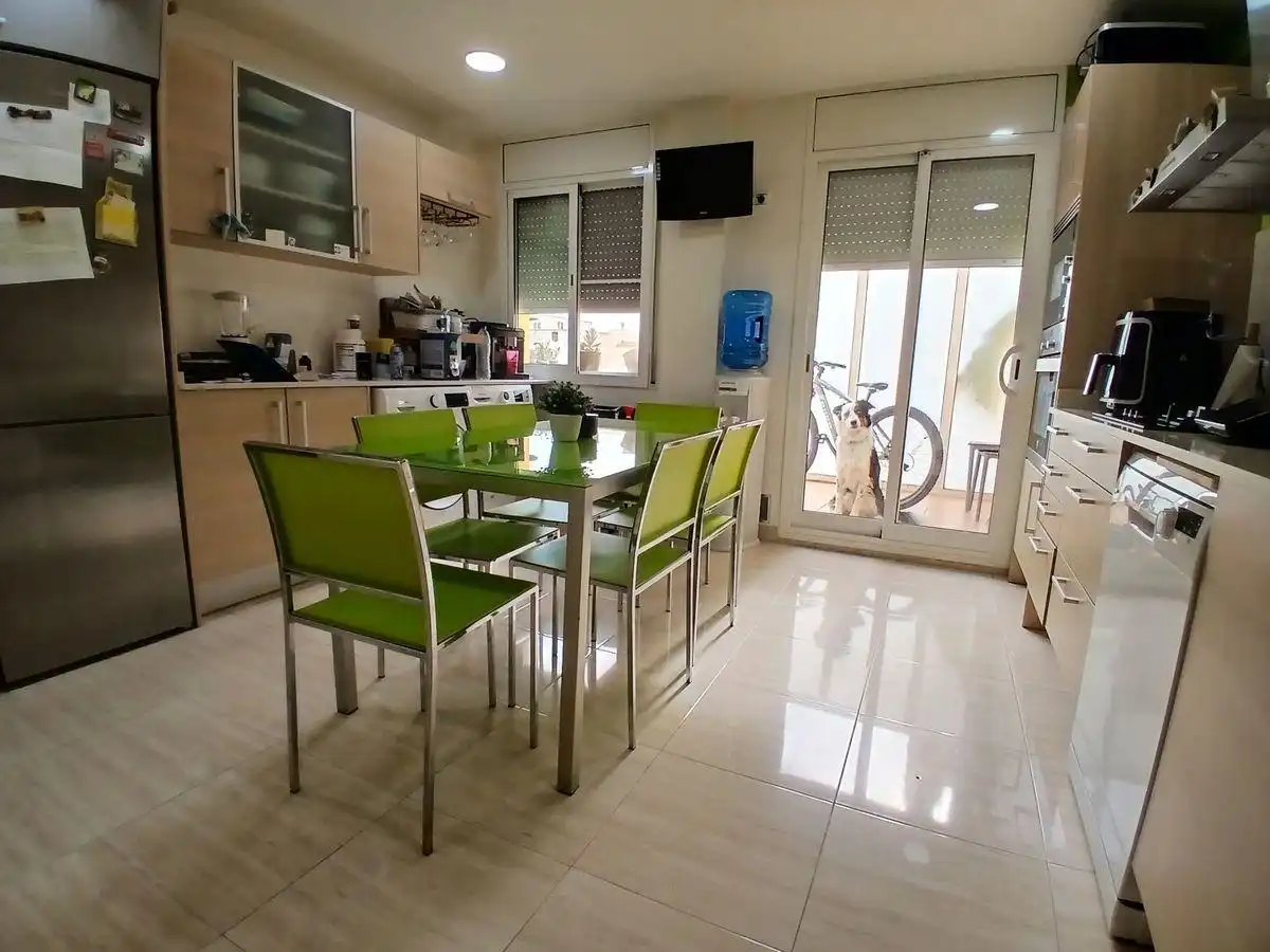 Comedor de Piso en venta en Deltebre con Terraza, Amueblado y Balcón
