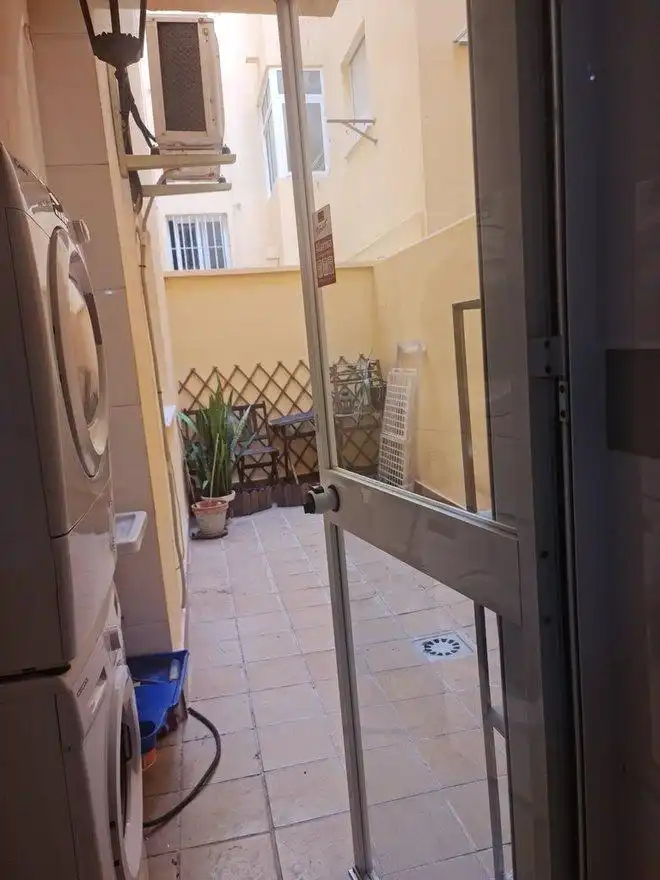 Terrassa de Pis de lloguer en Torremolinos amb Aire condicionat i Moblat