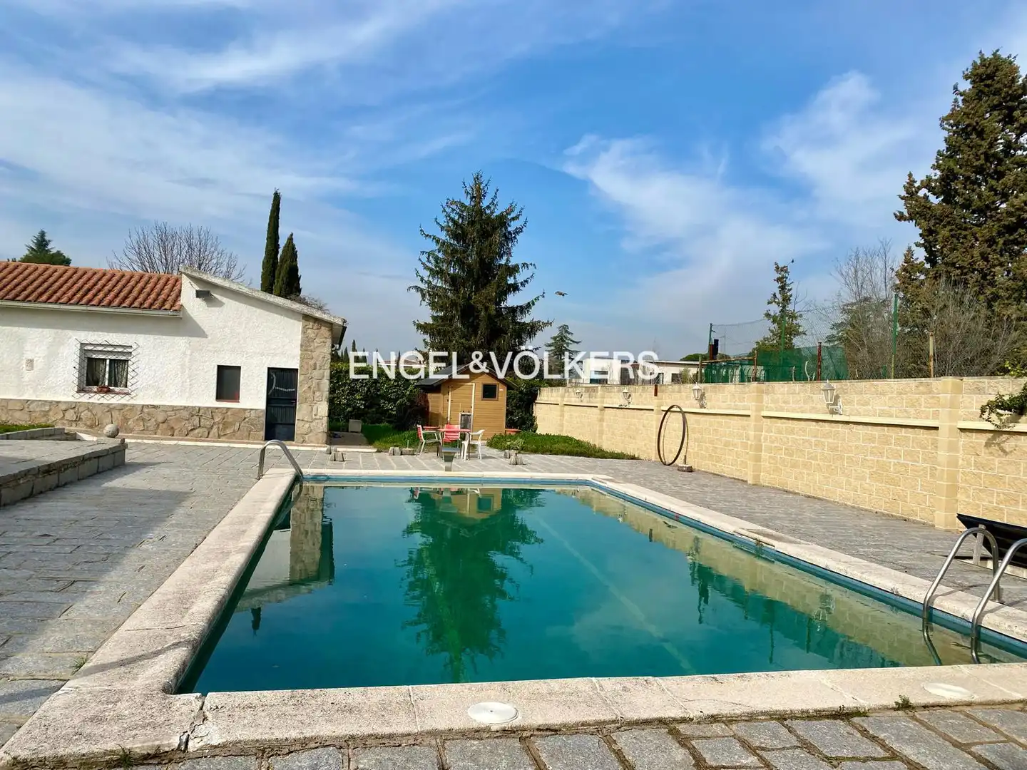 Swimming pool of Houses for sale in Madrid  with Heating, Private garden and Terrace