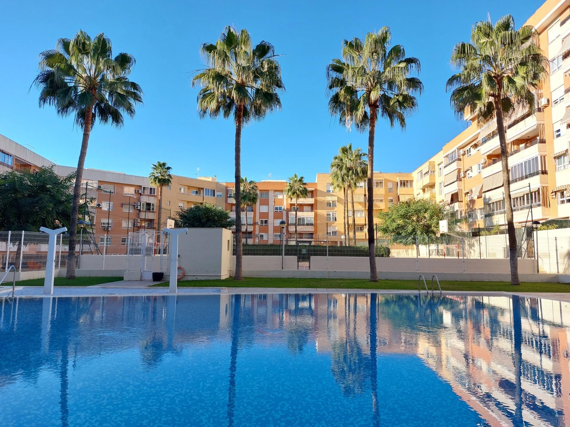 Swimming pool of Flat to rent in San Vicente del Raspeig / Sant Vicent del Raspeig  with Air Conditioner, Heating and Private garden