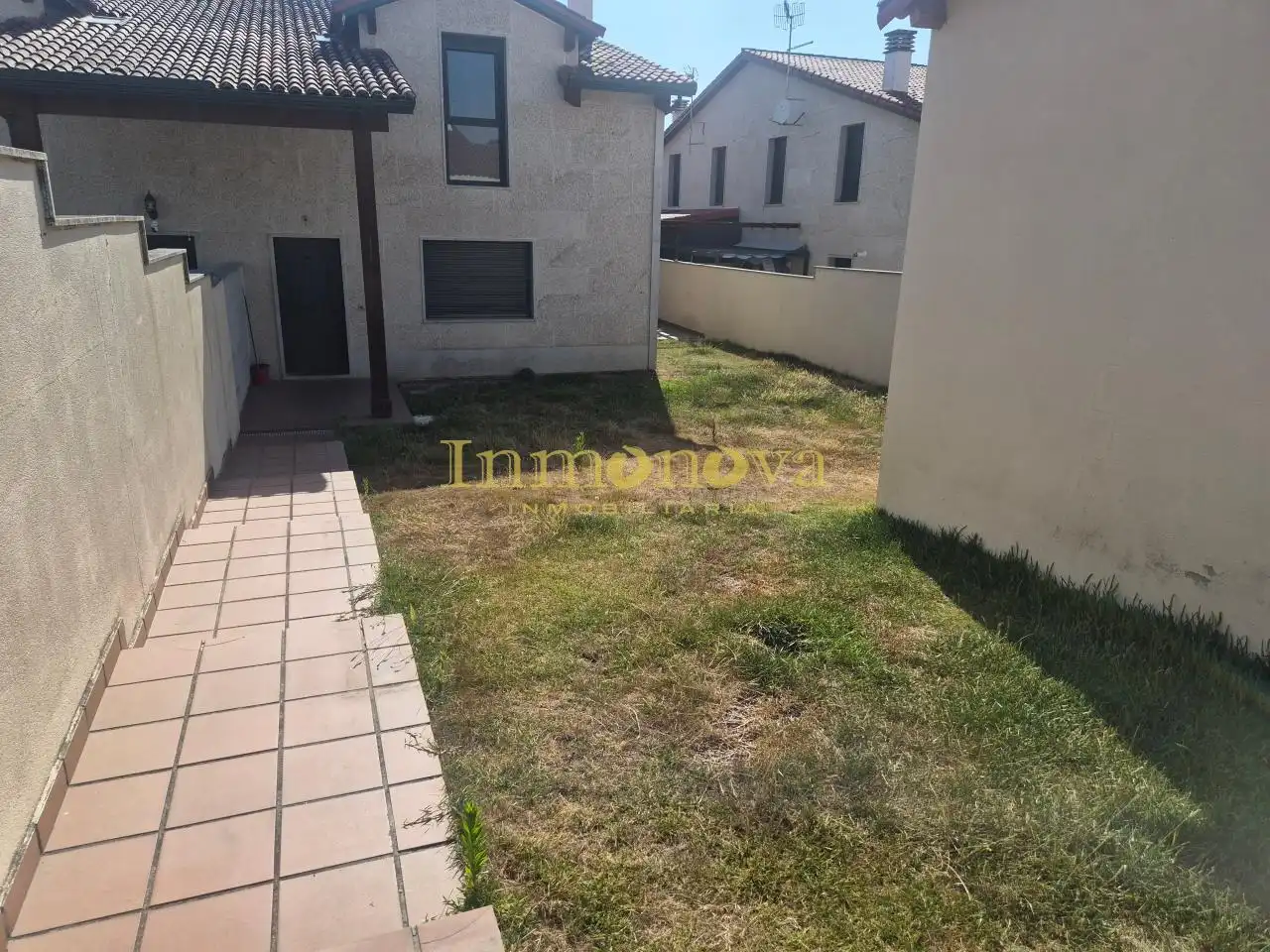 Jardín de Casa adosada en venta en A Merca   con Calefacción, Jardín privado y Terraza