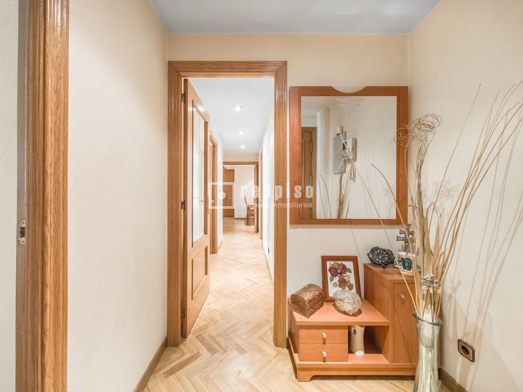 Piso en venta en Alcorcón con Calefacción, Parquet y Terraza